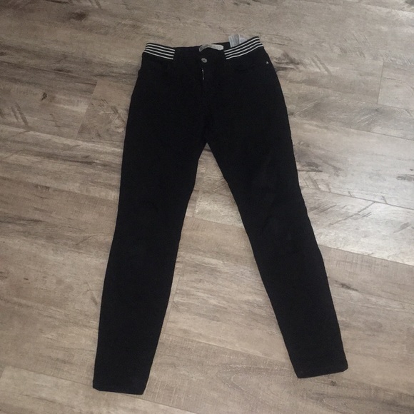 ZARA Black Denim with Contrasting Waist Band - Picture 3 of 5